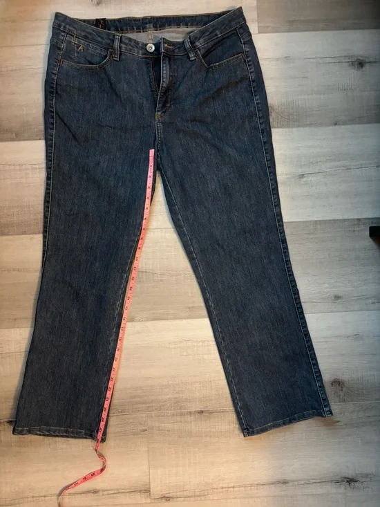Aura from the Women at Wrangler Bootcut Jeans Size 14 Short Dark Wash - Picture 5 of 8